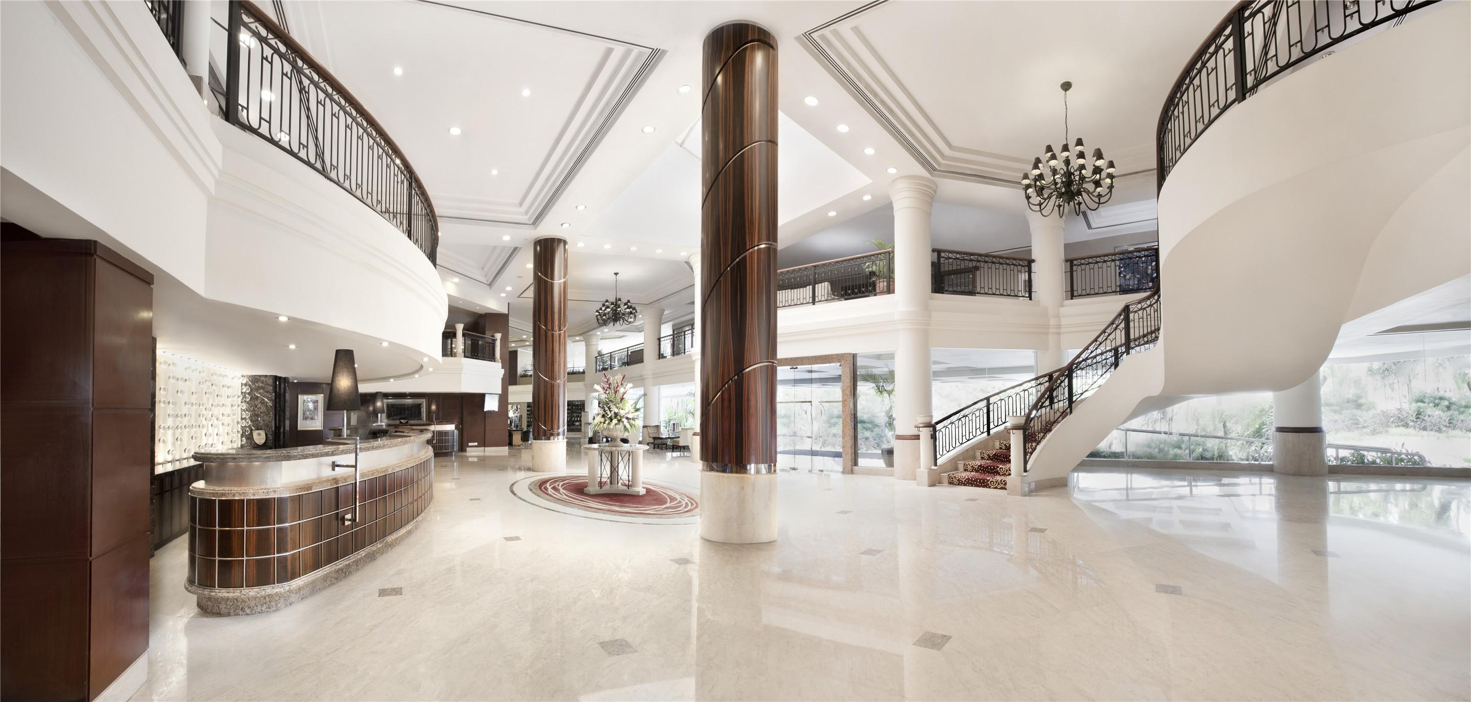 Dorsett Grand Subang Hotel Subang Jaya Dış mekan fotoğraf The lobby of the hotel