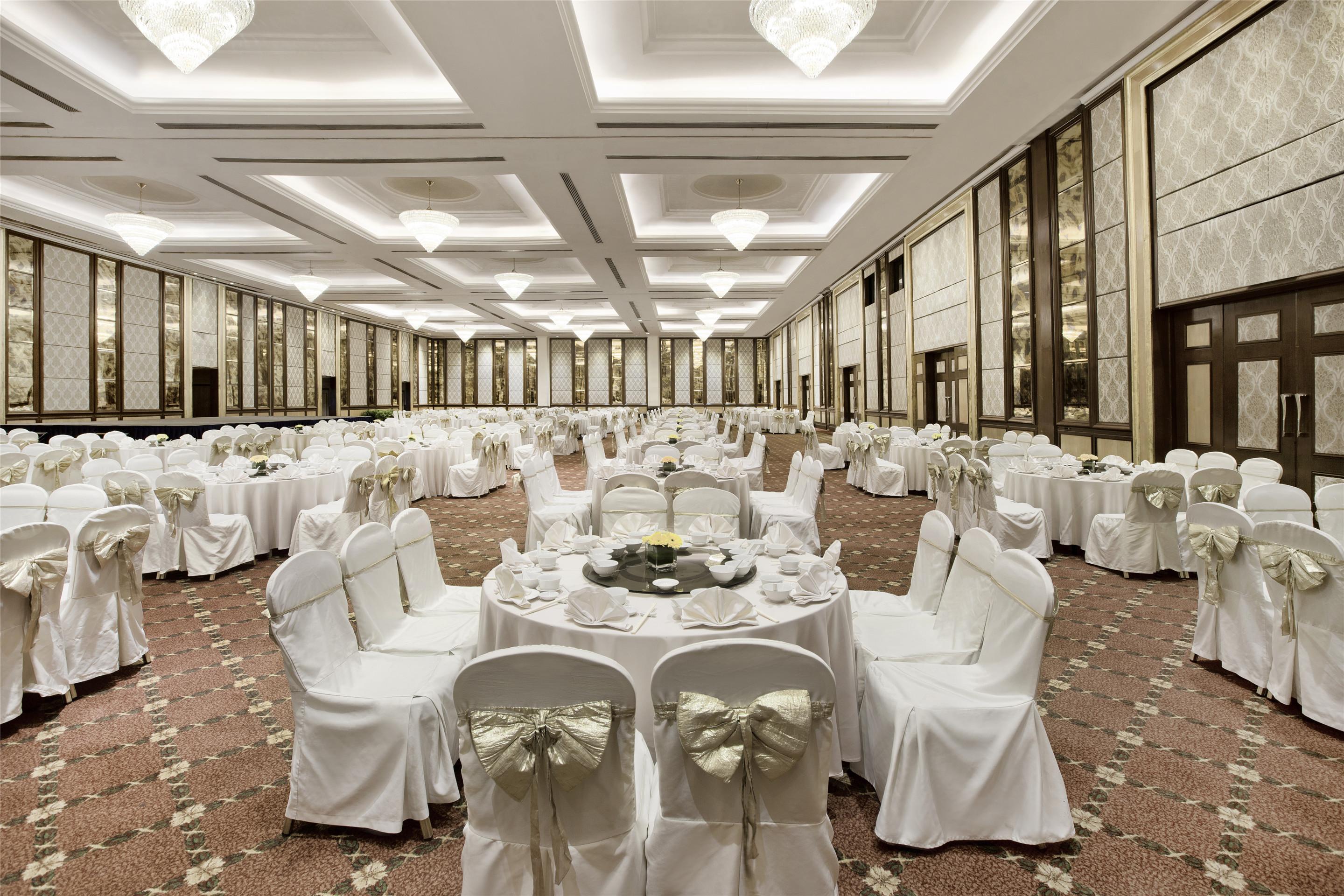 Dorsett Grand Subang Hotel Subang Jaya Konforlar fotoğraf The Grand Ballroom
