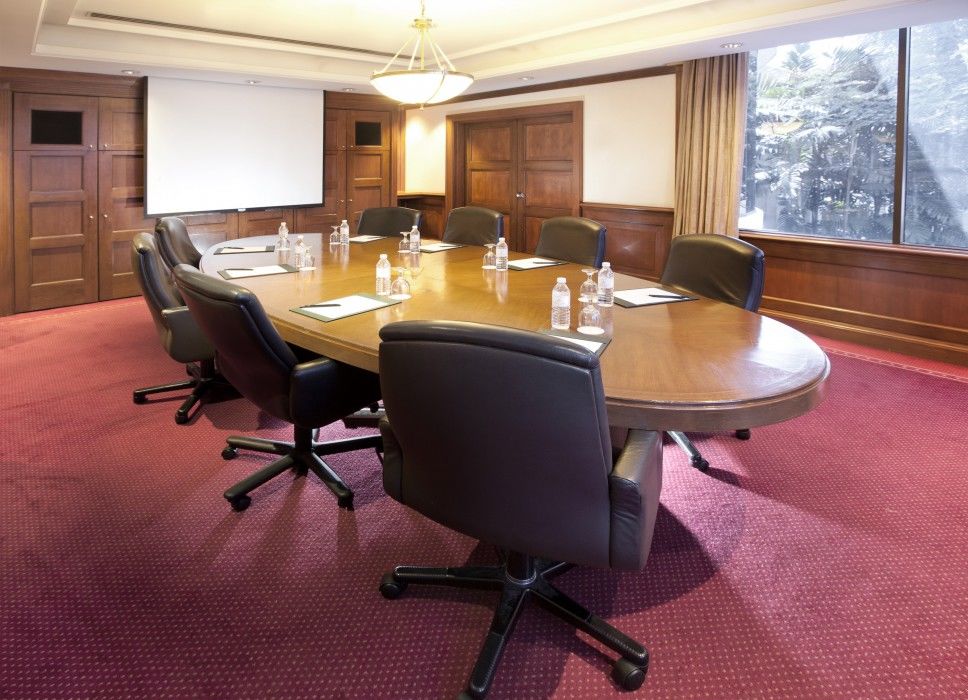 Dorsett Grand Subang Hotel Subang Jaya Dış mekan fotoğraf A boardroom at the Royal Garden Hotel, London