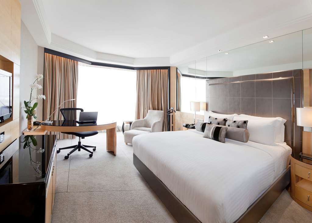 Dorsett Grand Subang Hotel Subang Jaya Oda fotoğraf Deluxe Room